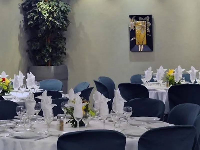 Sercotel Tribuna Málaga 3*,